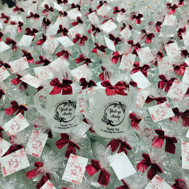 SOUVENIR GELAS CANGKIR DOFF SABLON KEMAS PLASTIK ISI 50pcs ( KRAT KAYU )