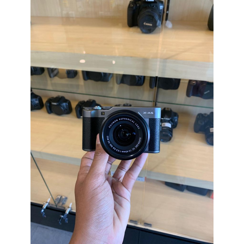 FUJIFILM XA5