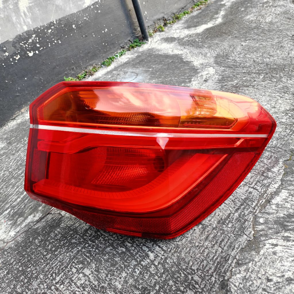Stoplamp BMW X1 F48 / lampu belakang bmw x 1 f48 2016 2017 2018 ori copotan