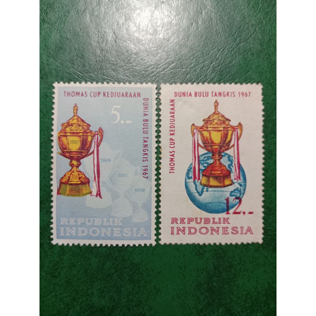 

Prangko Indonesia 2 Pcs Thomas Cup tahun 1967 UN USED