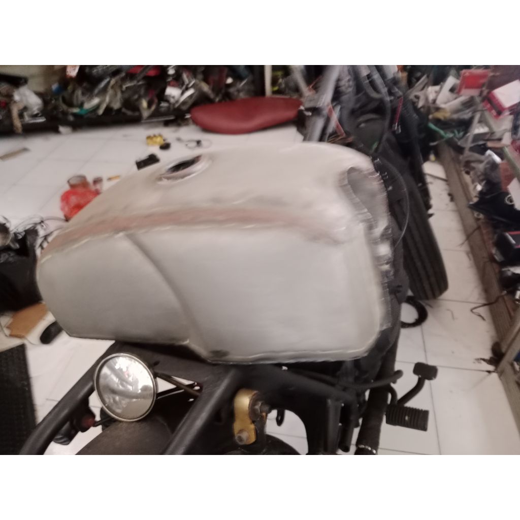 tangki custom tangki caferacer kotak tangki brittish kotak