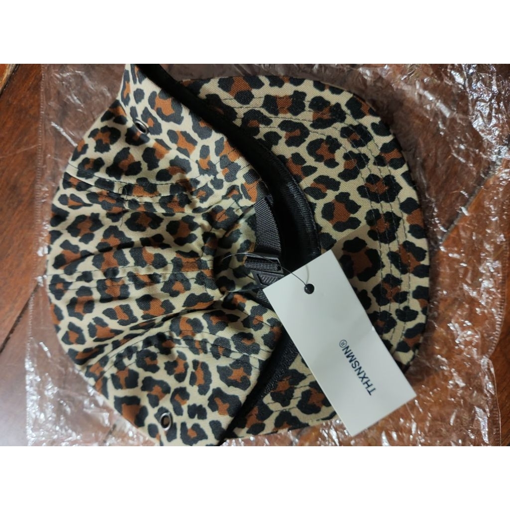 panel hat leopard thxnsmn
