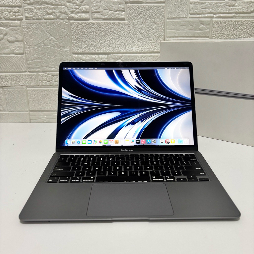 Macbook Air M1 8GB/256GB Like New Fullset