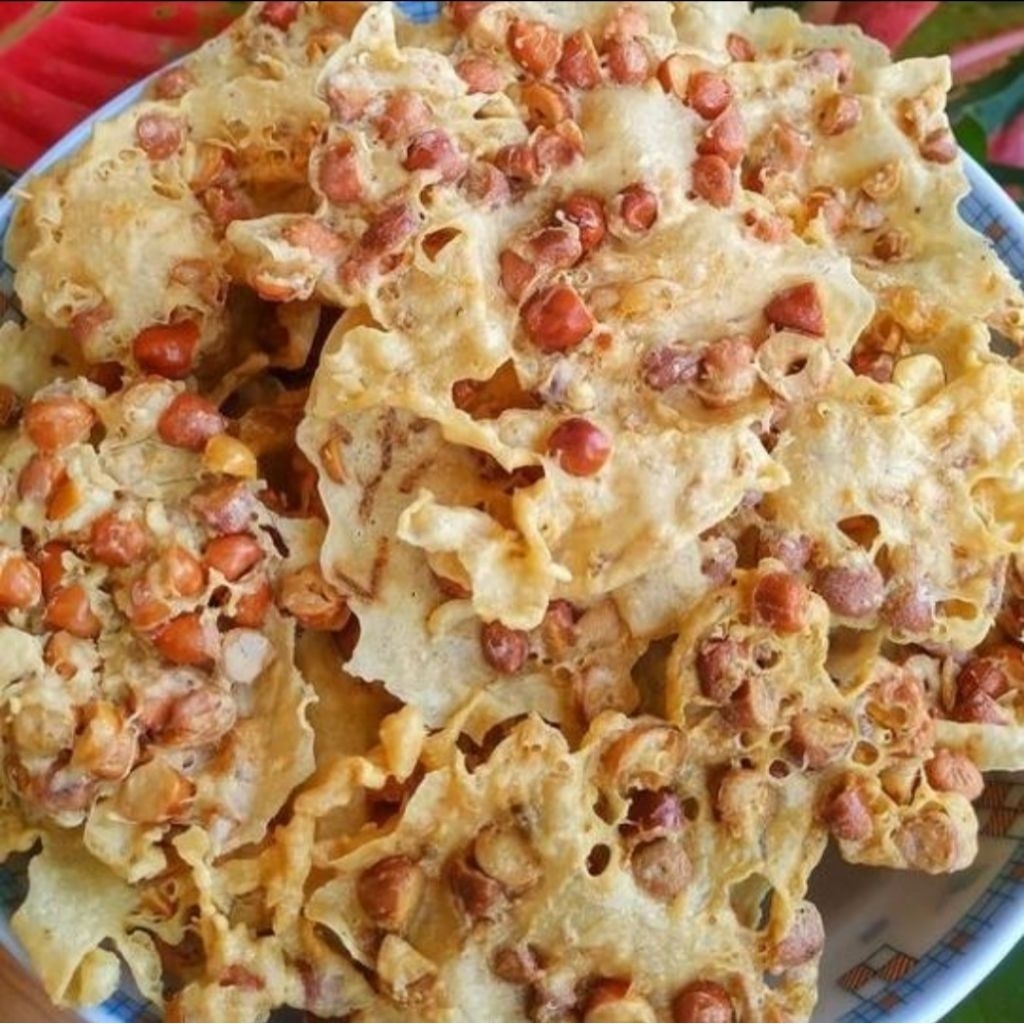 

Keripik Rempeyek Kacang Tanah Renyah Gurih khas nusantara by imami