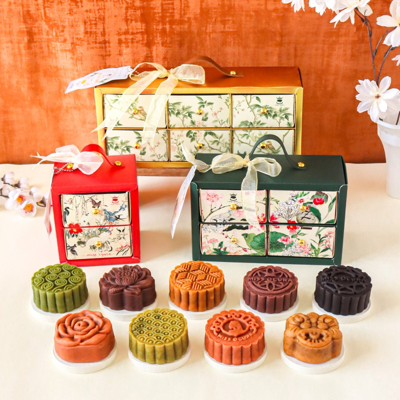 

MOONCAKE PAKET Box isi 2 / 4 / 6 / Kue Bulan Halal by Miss Ogura