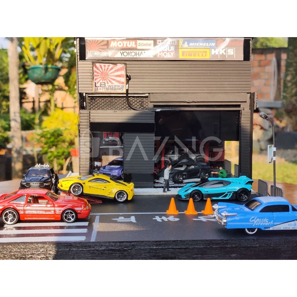 DIORAMA HOT WHEELS , GARAGE