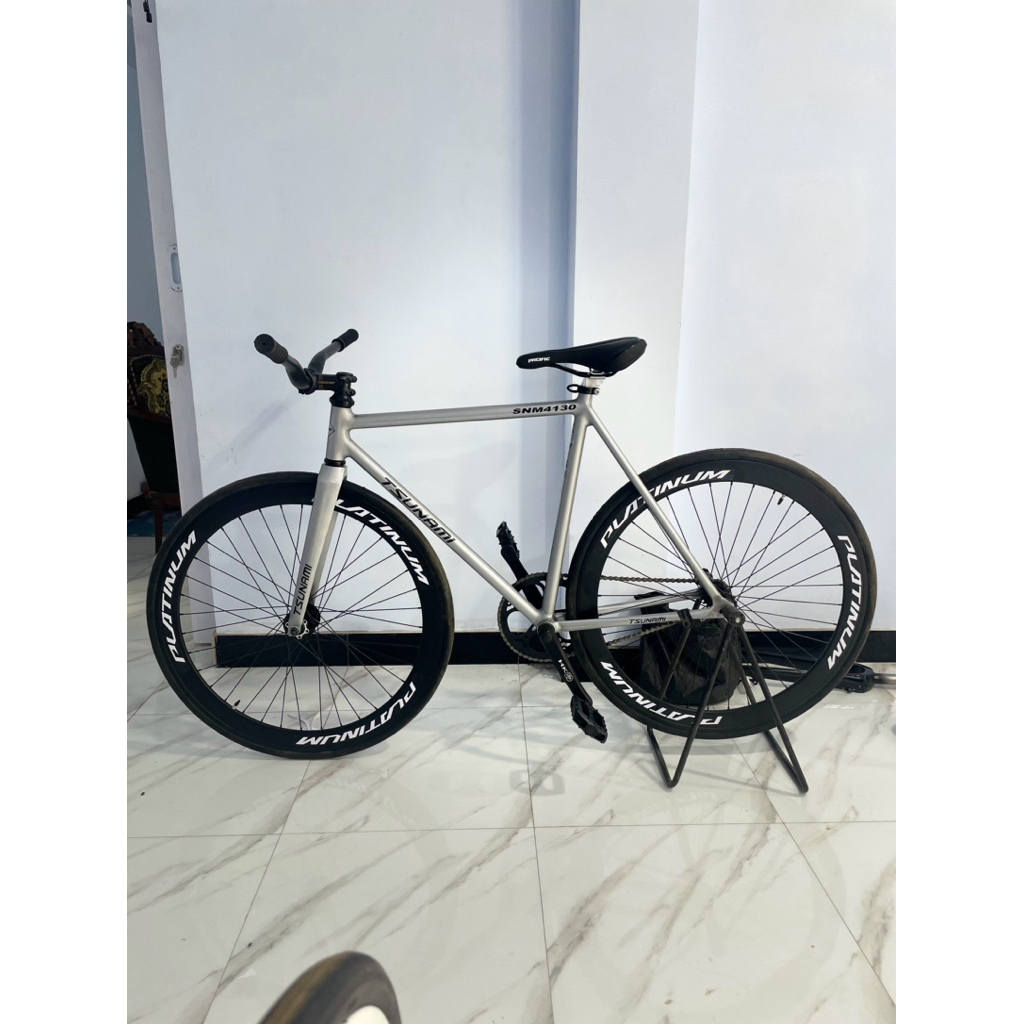 Sepeda Fixie tsunami snm 4130 stang lurus