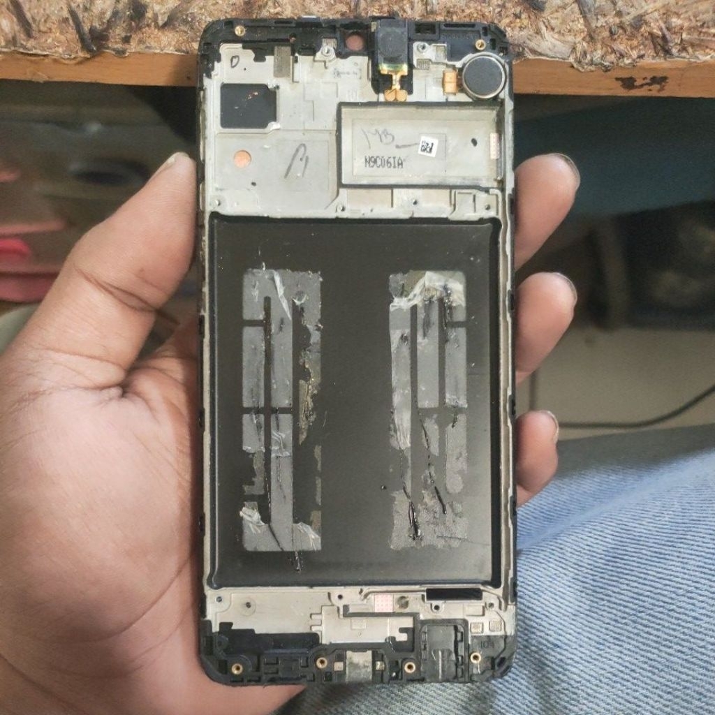 Frame/Tatakan Lcd Samsung m10 ori Copotan