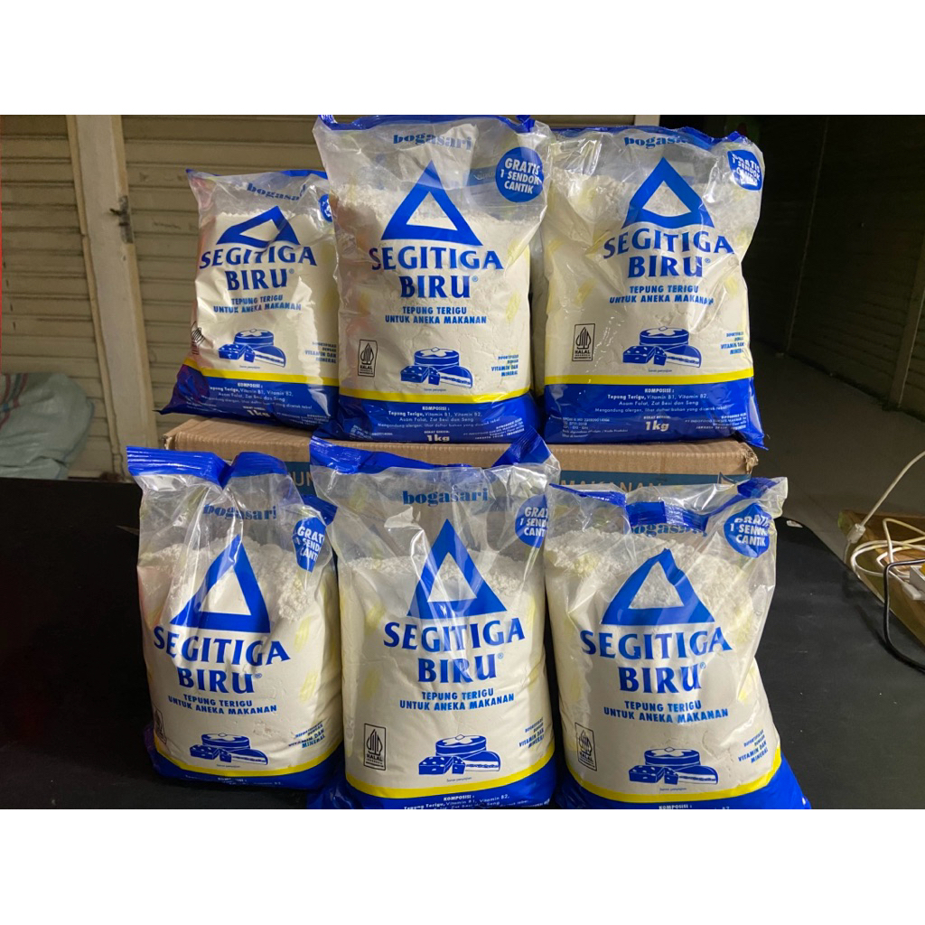 

Tepung segitiga Biru Ecopack 1Kg Tepung Segitiga Biru 1 Dus