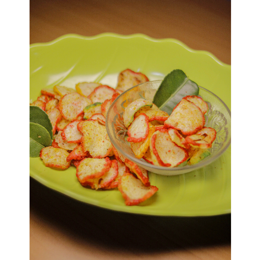 

Kerupuk Seblak Kencur Daun Jeruk. Kemasan 500gr, 250gr, 100gr.