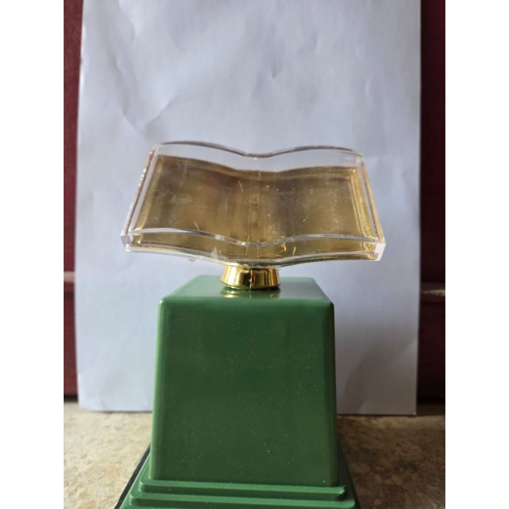 figur piala Al qur'an