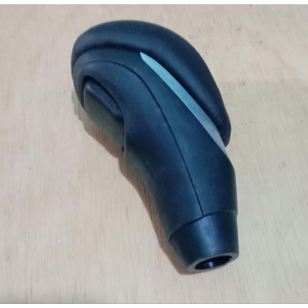 tuas perseneling mobil Mitsubishi expander matic original