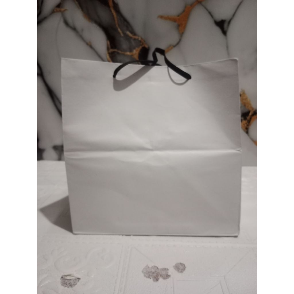 

tas kertas paperbag putih polos 25 25 25