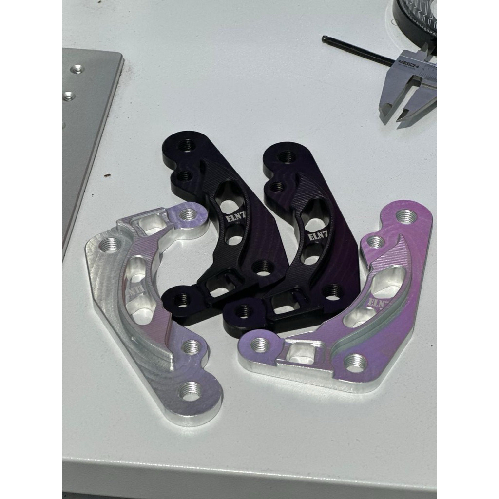 breket kaliper mio disk 220 kaliper brembo 2p