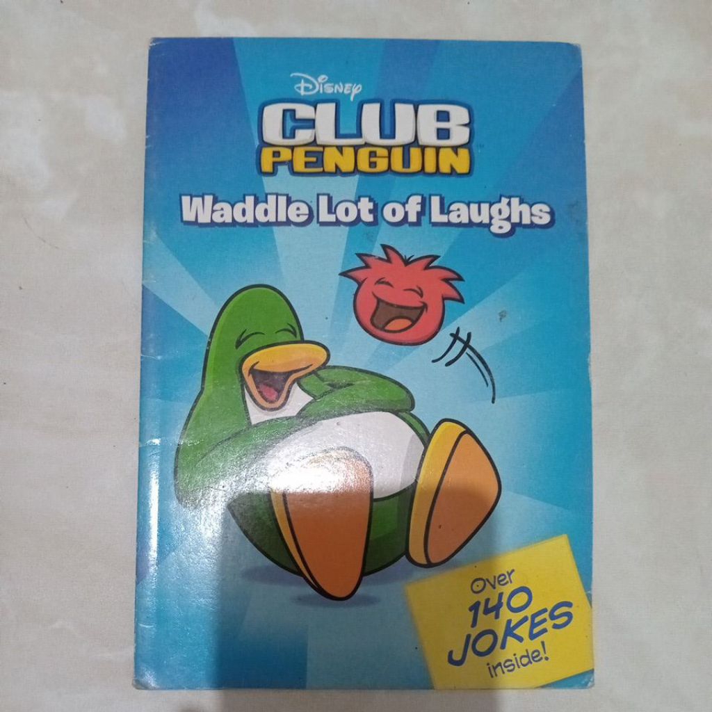 DISNEY CLUB PENGUIN WADDLE LOT OF LAUGHS