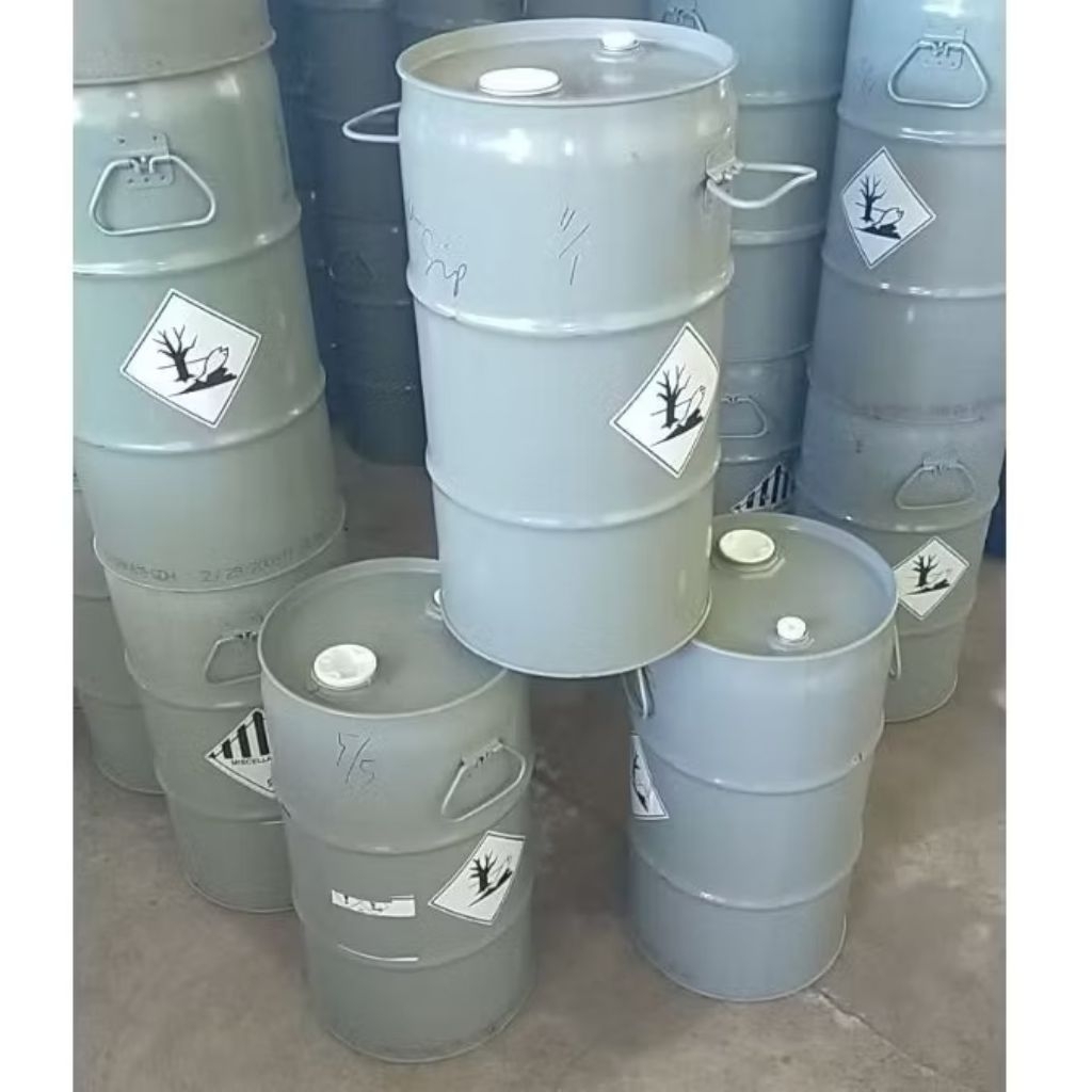 drum bensin 30liter.parfum.drum besi  30l. bekas parfum bersih mulus luar dalam .