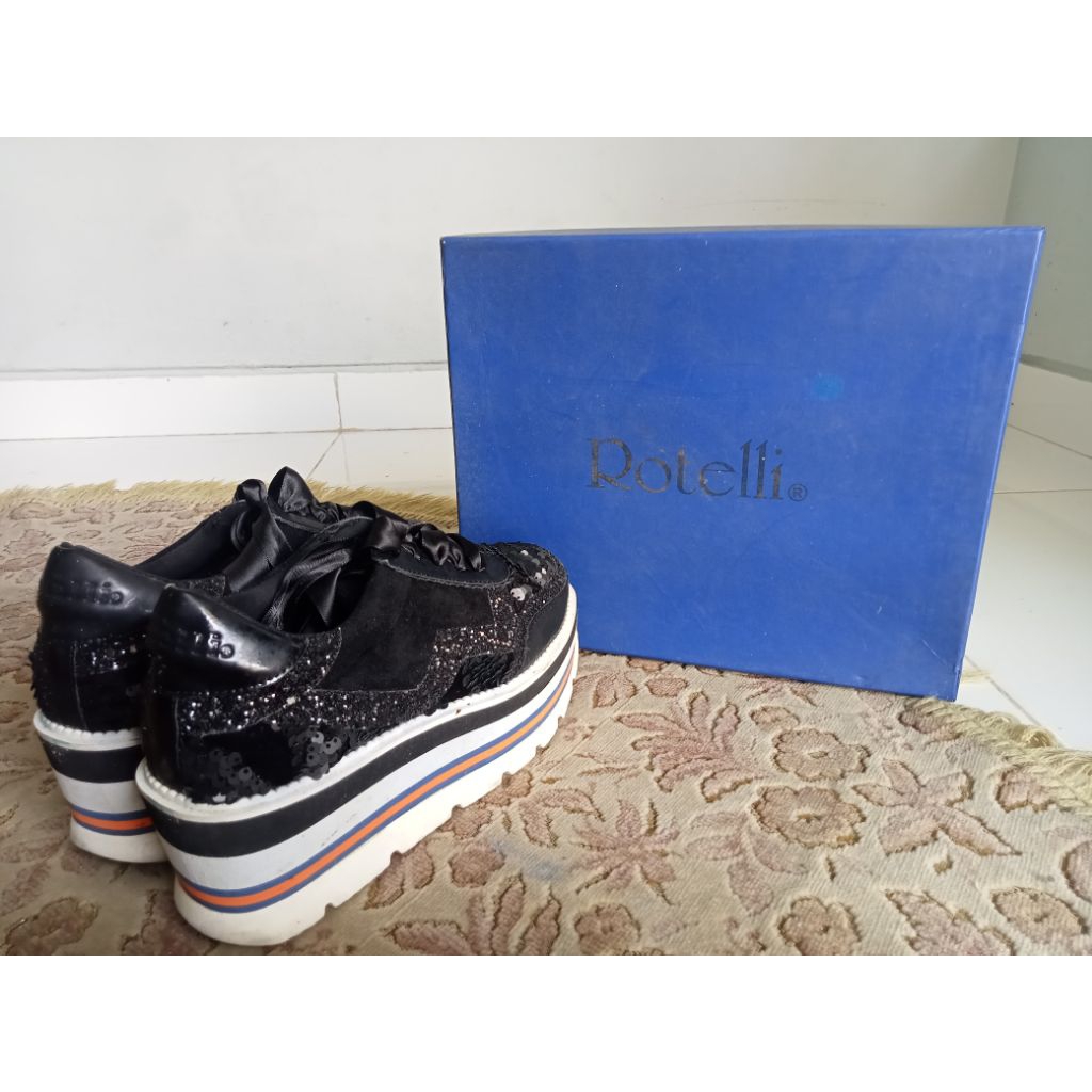 Sepatu Wanita merek rotelli
