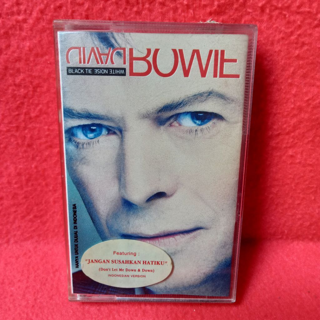Kaset Pita David Bowie - Black Tie White Noise