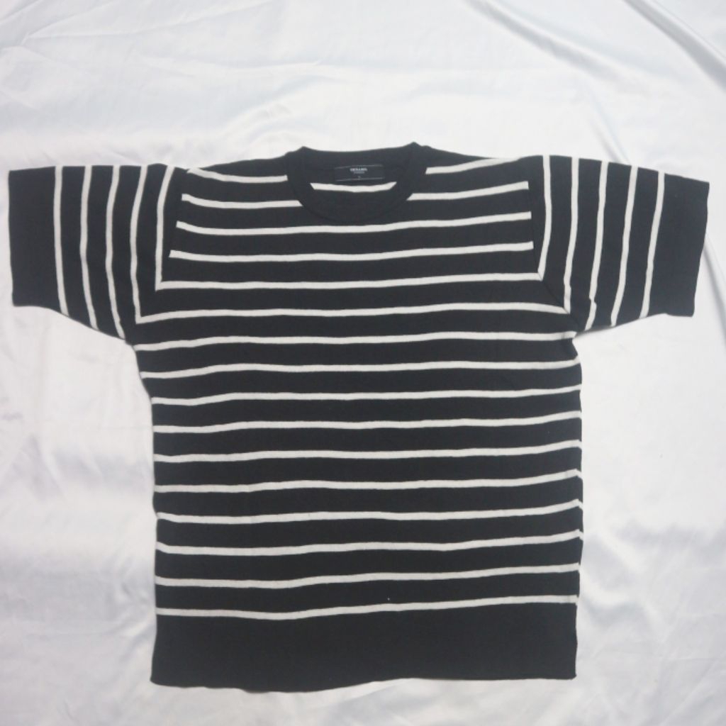 TRILLION Shirt Stripe Oneck Unisex Hitam Putih Knitwear Sweater Sweatshirt Crewneck Rajut Wool Jaket