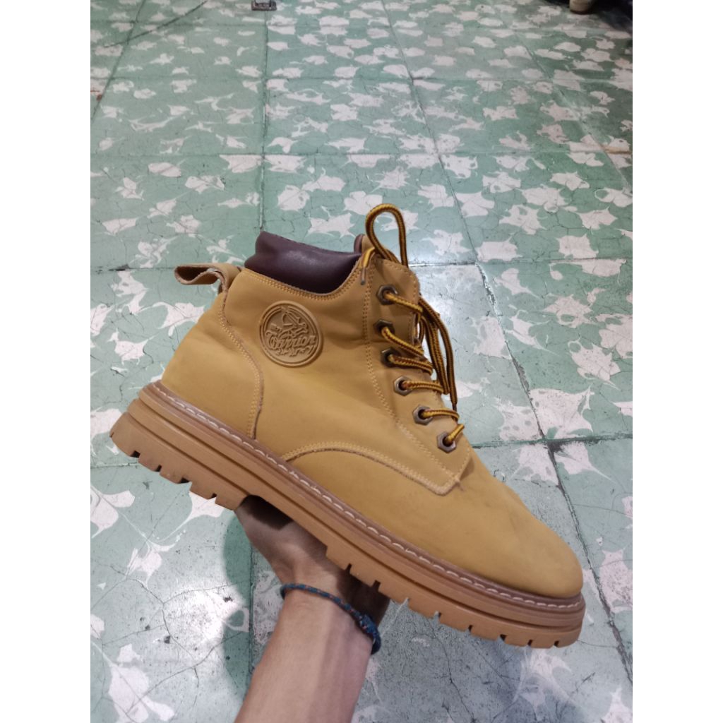Boots Warrior Brown Mantul Pria Second Original(42))