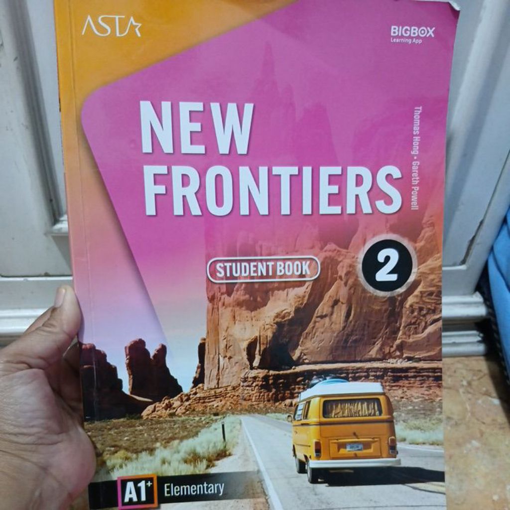 buku new frontiers workbook , student book Focus 3 second bekas
