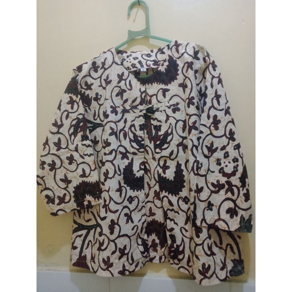 Preloved Outer Batik Sogan wanita