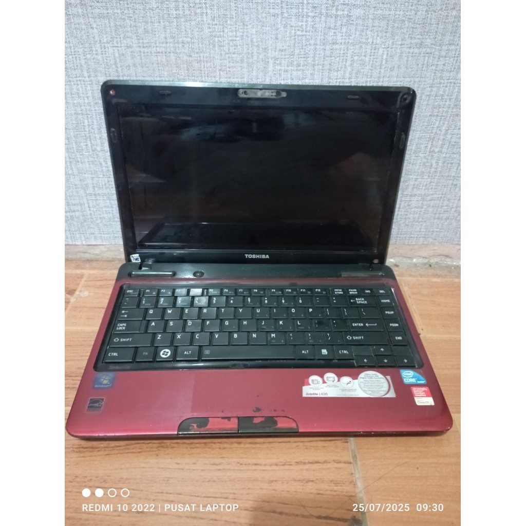 Laptop Toshiba Satellite L635 - PSK04L  windows 7 Core i3 Kondisi mati /gambling unit gak ada ram,ha