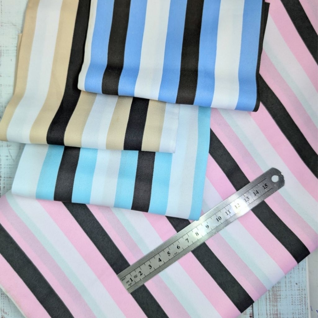 Maxmara Lux Satin Fabric with Striped Paste Print Detail Super Silk 100% Original Premium (Untuk Tun