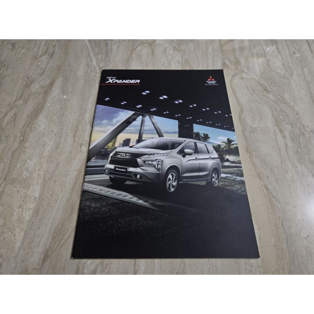 brosur katalog mobil mitsubishi xpander 2022 booklet buku