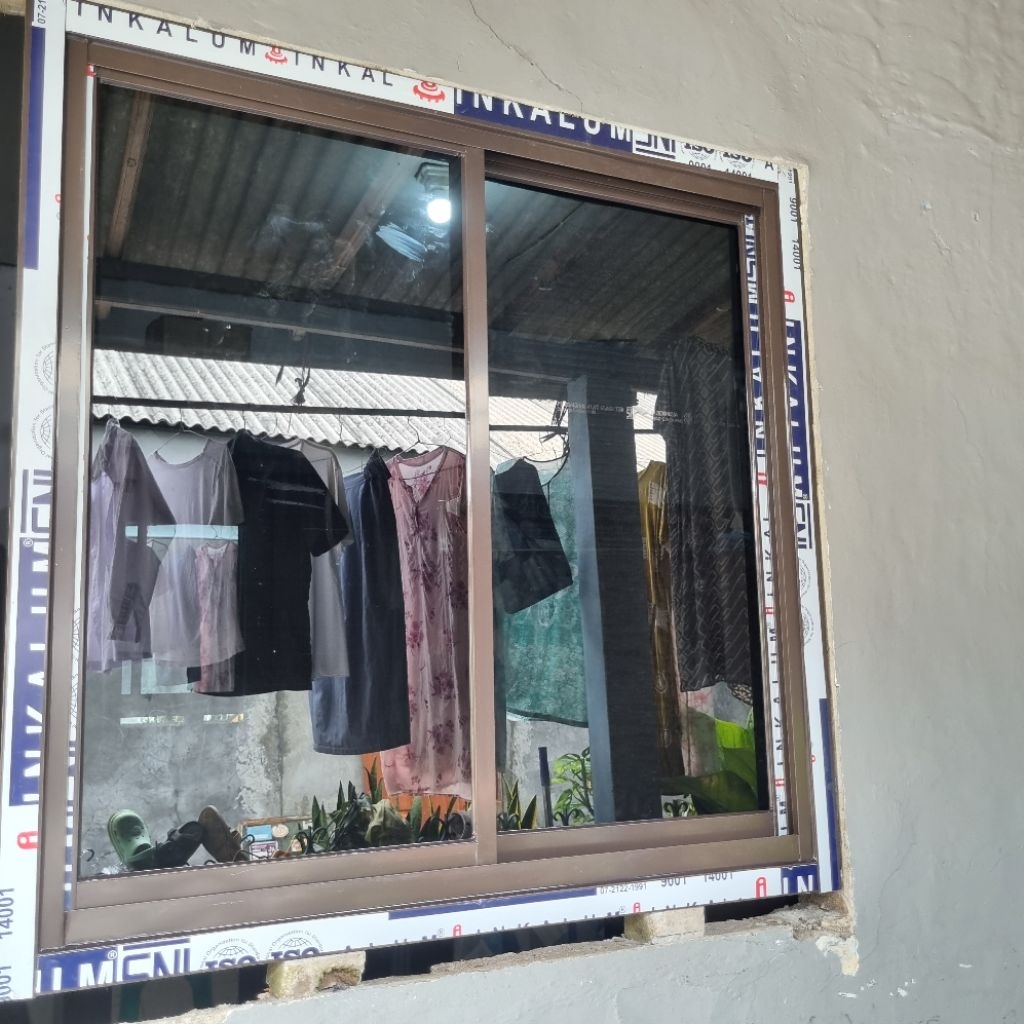 jendela sleding aluminium