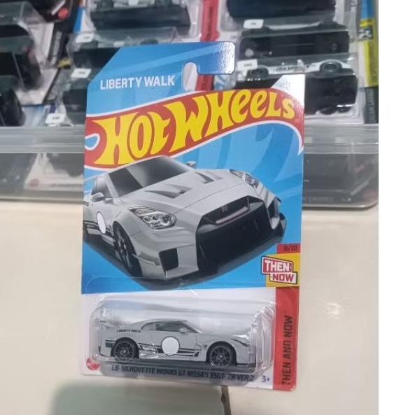 hotwheels lbwk r35 grey
