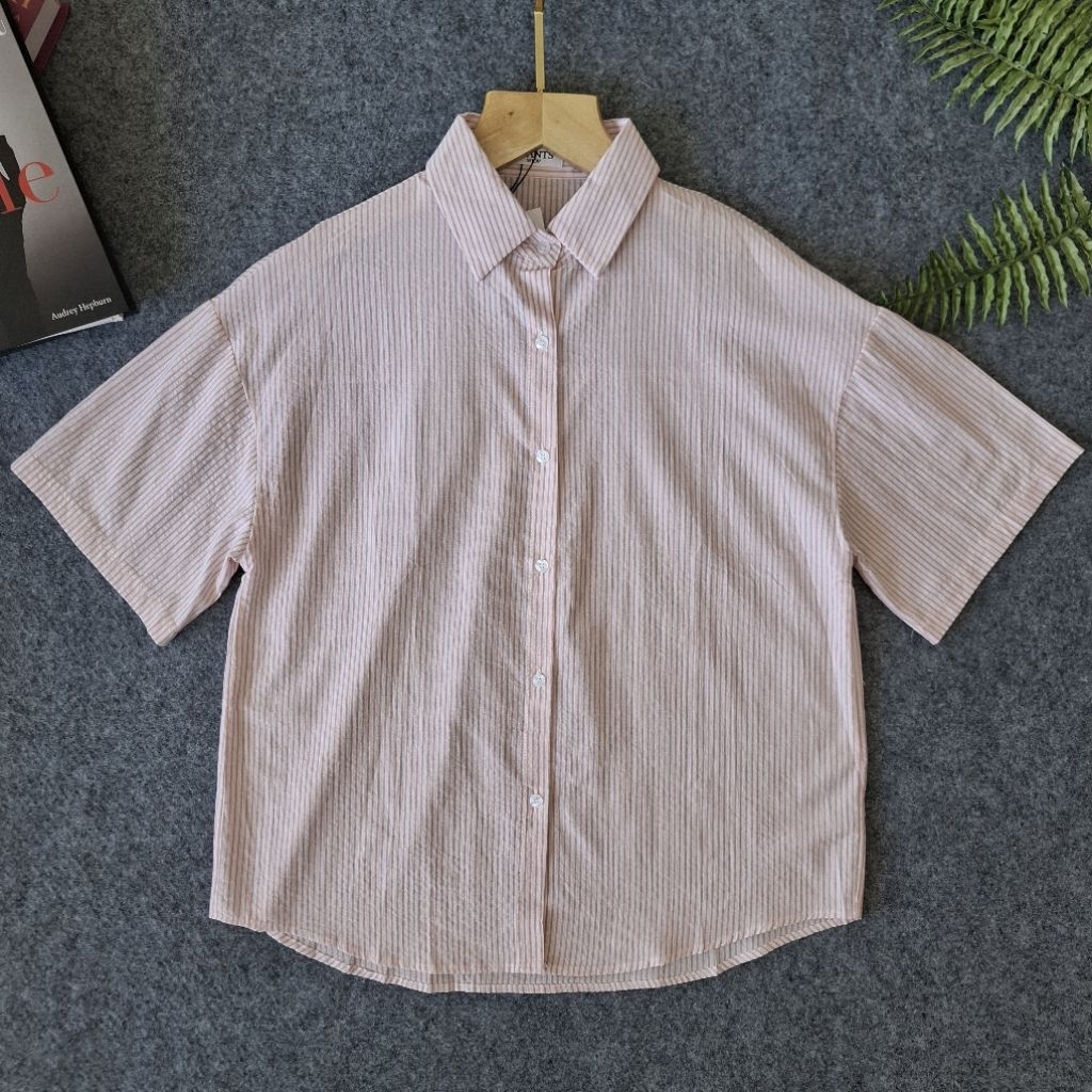 Kemeja Wanita Lengan Pendek Motif Garis – Atasan Kasual Kekinian | Blouse Cewek Simple