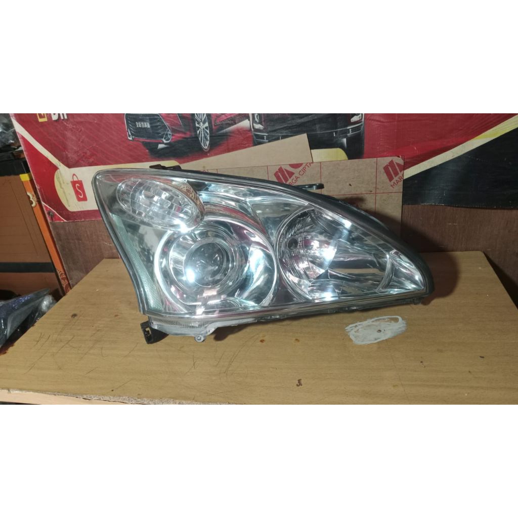 Head lamp toyota harrier tahun 2012