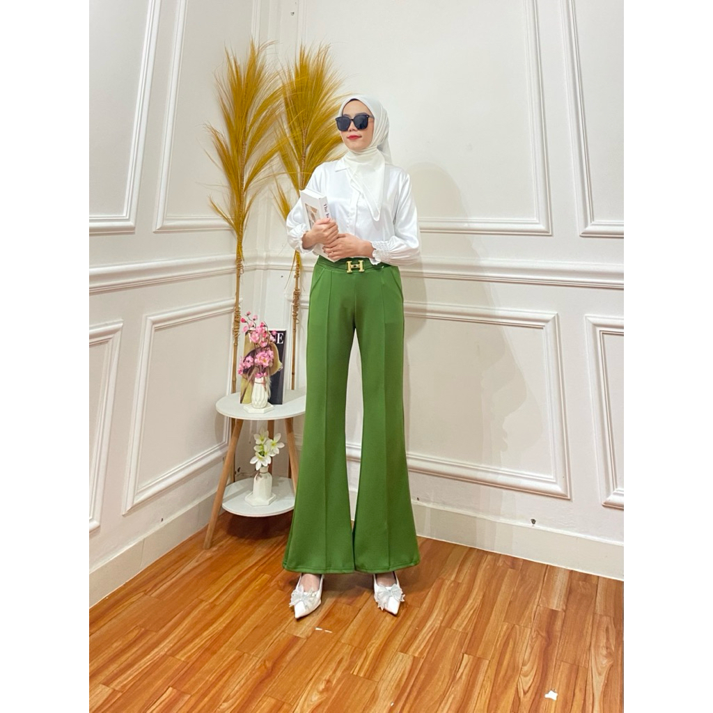 CELANA H CUTBRAY SCUBA