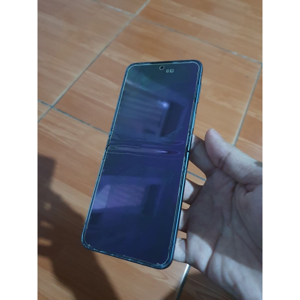 samsung z flip3 5G 8/ 256 sein resmi ( minus lcd ) lainnya normal mulus