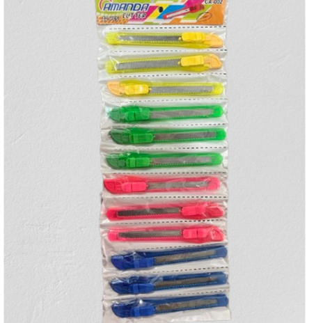 

Cutter Kecil Renteng Warna Warni Random (1 pcs)