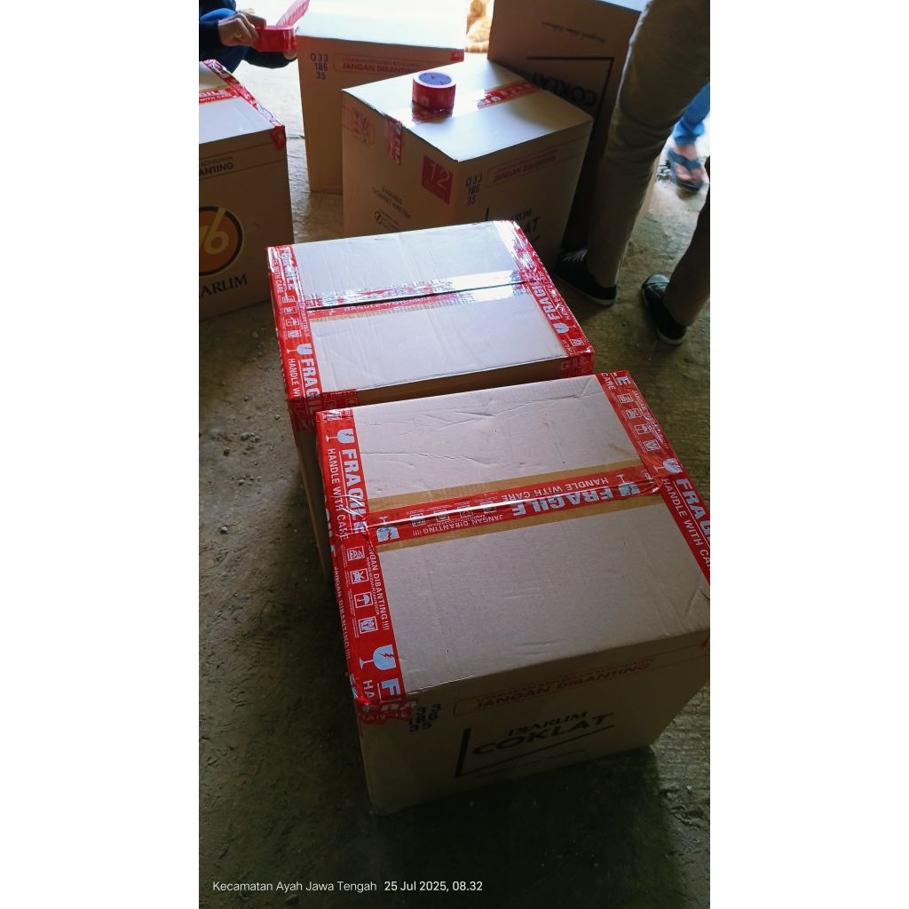 

PAKET KERIPIK SINGKONG BAWOR/SR 200g PER KARTON ISI 27 PCS