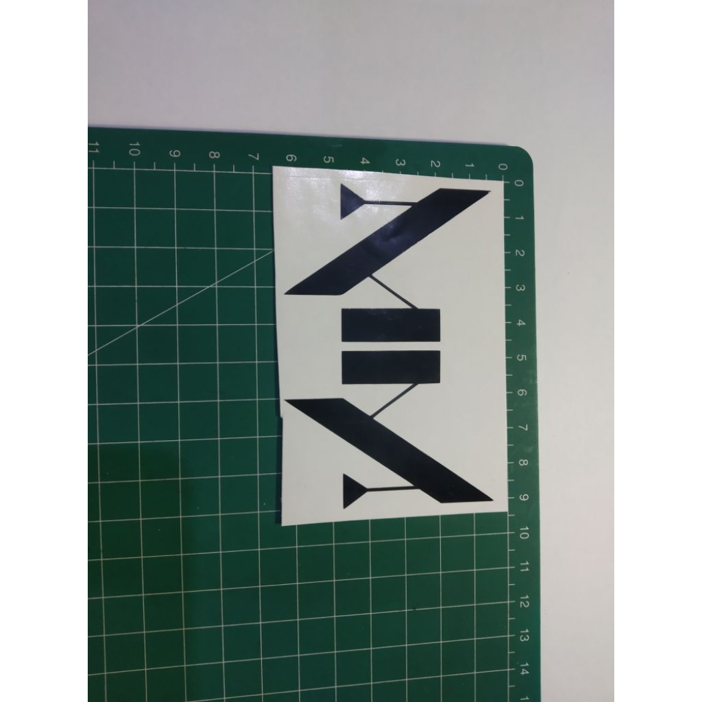 

stiker cutting Marilyn manson