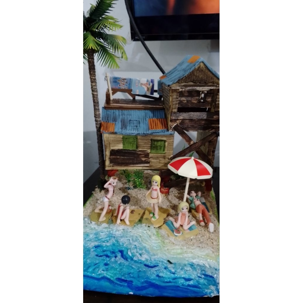 lima gadis di tepi pantai
