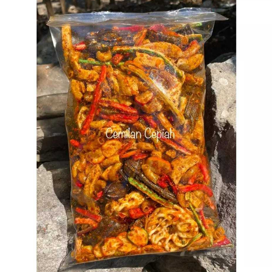 

1KG Seblak Kerupuk Kering Campur/Mix Kerupuk Jengkol/Beton/Pedo/Basreng/Sebring Kerupuk Bawang