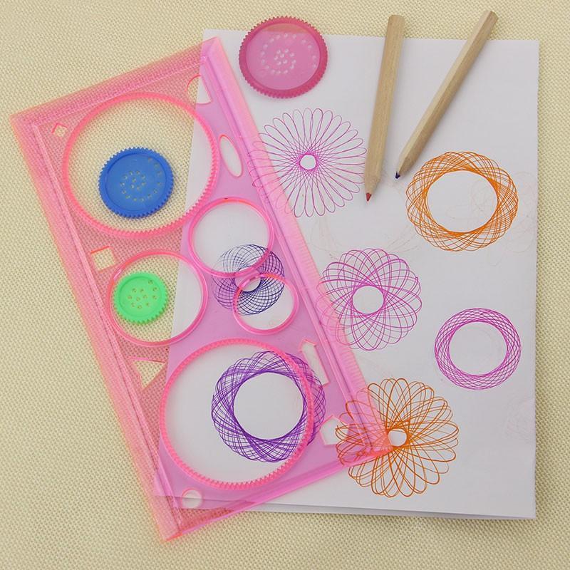 

Paket 4 pcs penggaris Spirograph Rotari / Penggaris Bunga / Mainan Jadul Edukatif Anak