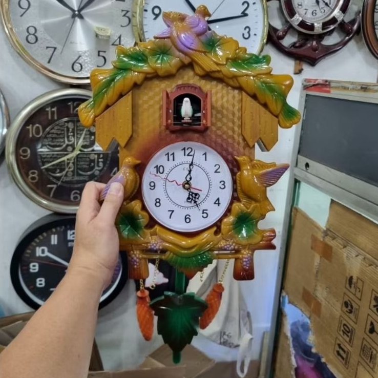 jam dinding kikuk burung esa mesin sweep super silent klasik
