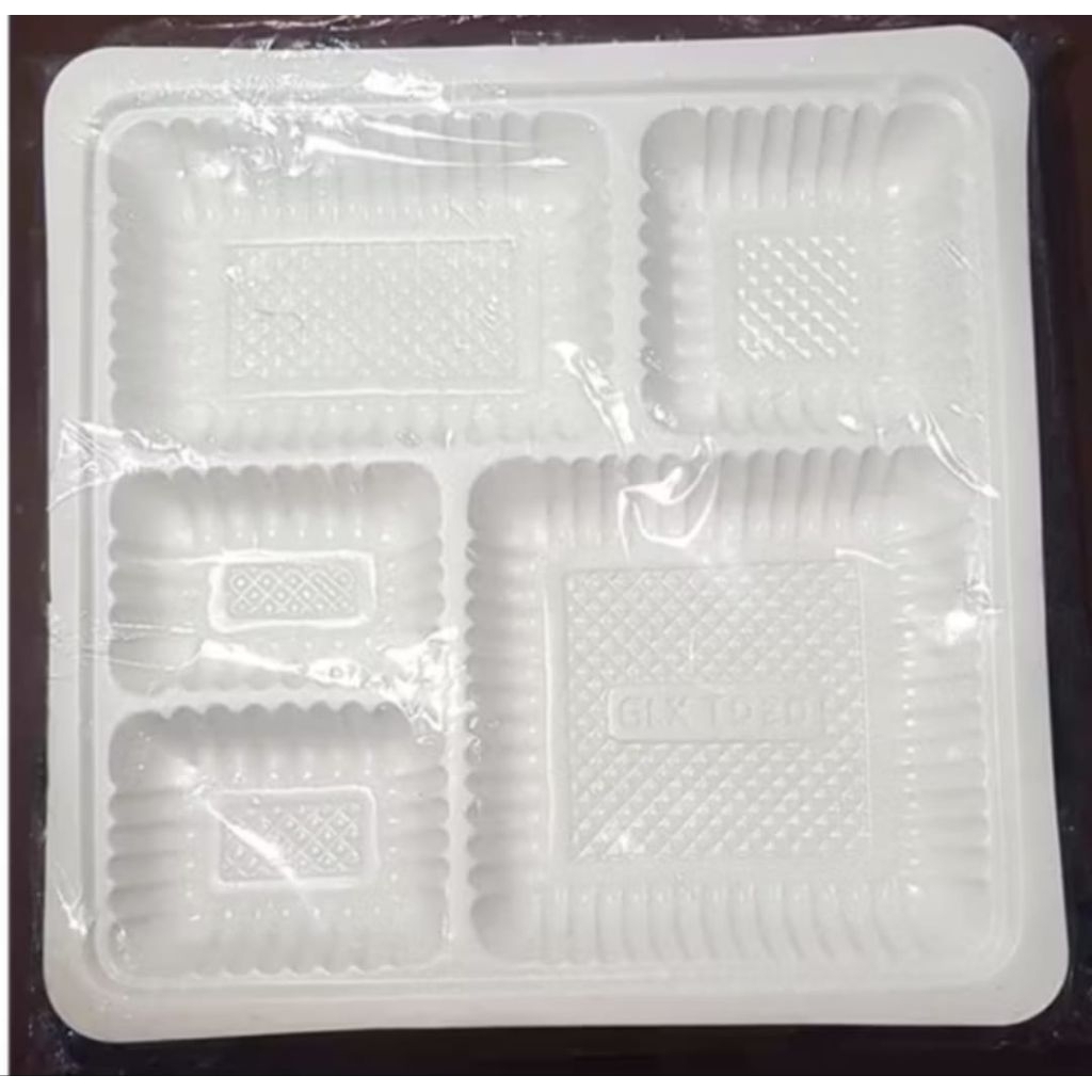 

Mika sekat 5 putih susu dus 20x20 cm