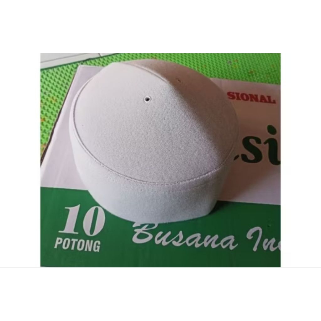 Peci Bludru Ustadz Jefri (Uje)