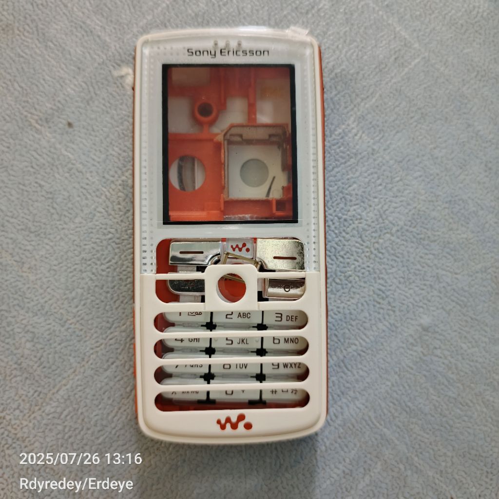 casing hp jadul Sony Ericsson W800