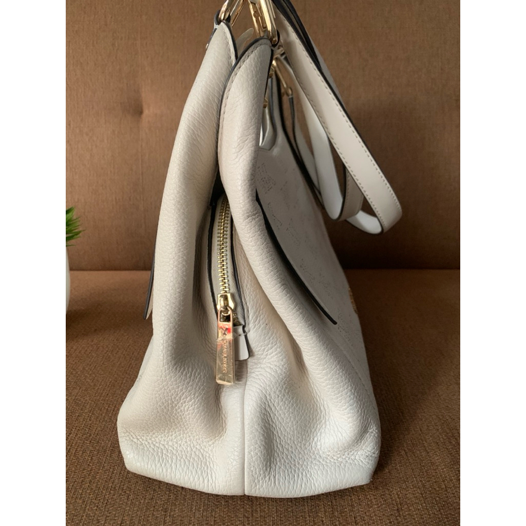 preloved mk arlo large pebbled leather authentic