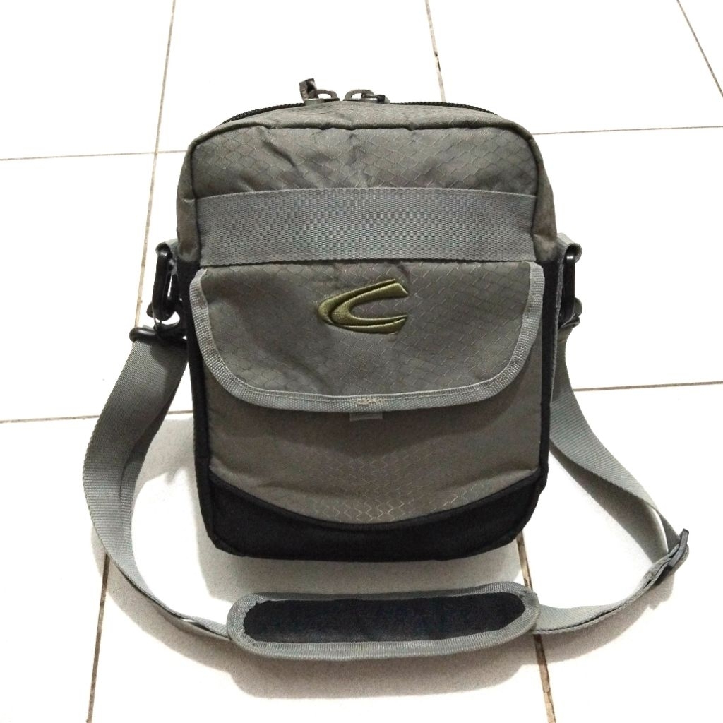 TAS SELEMPANG PRIA CAMEL ACTIVE SLING BAG GREY