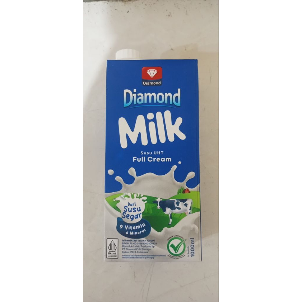 

Diamond Milk Susu UHT Full cream 1lt