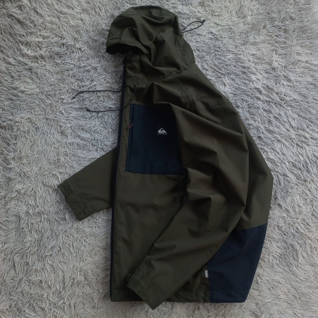 Jaket Outdoor Quiksilver Dry Light Overcast 10k Gorpcore 3 Layer High Waterproof