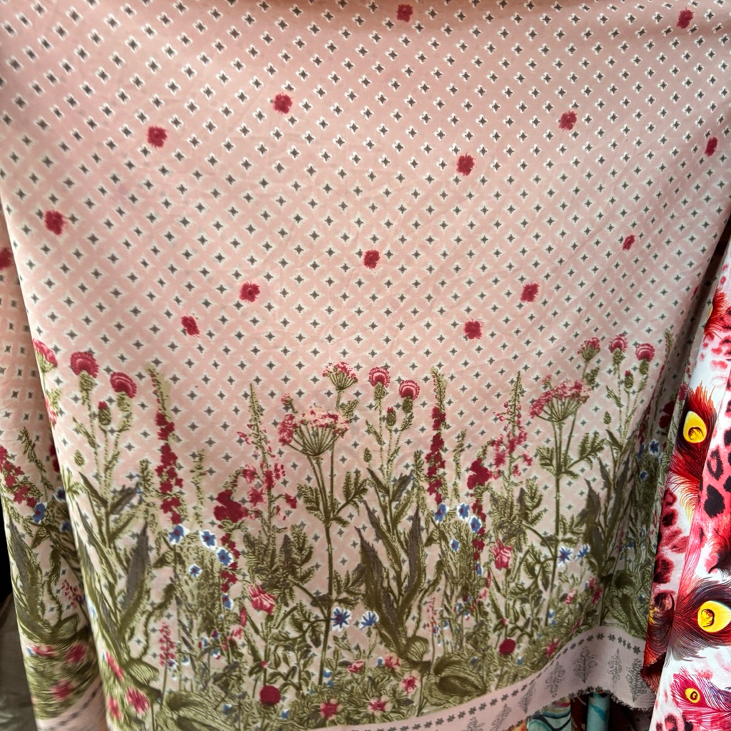 Kain Ceruty Babydoll Motif Bunga Pinggir – Adem, Jatuh, Cocok Gamis & Dress tree